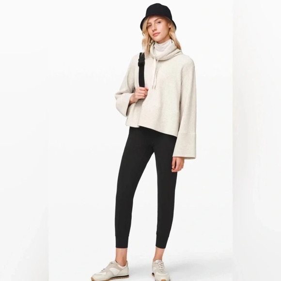 Lululemon Align Jogger 28"
Black - Picture 1 of 6